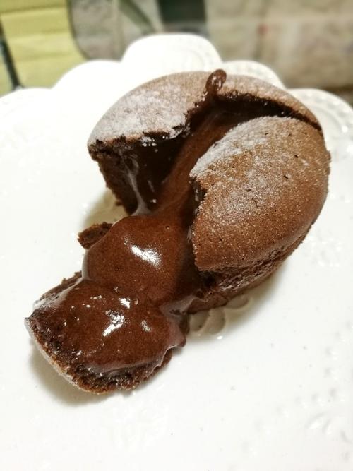 何来忆做的巧克力熔岩蛋糕 chocolate molten lava cake