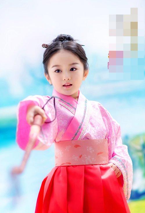 小女孩古典美