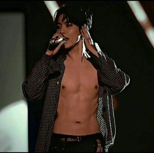 边伯贤|腹肌撕裂者_边伯贤_腹肌_娱乐_明星娱乐资讯