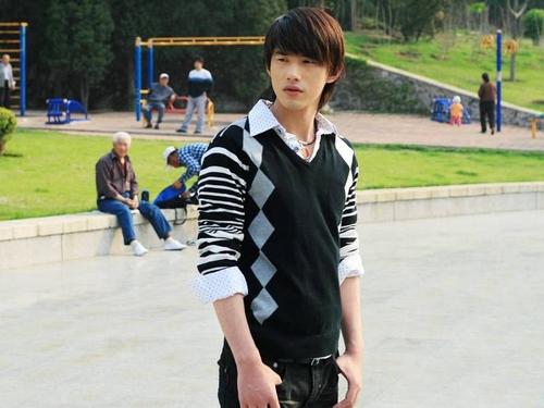 原创《铠甲勇士》11年后,炎龙侠变硬汉,敏慈变女神,曾被遗忘的他红到