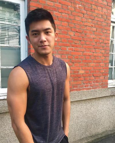 台湾男模adam lin,超有男子气概!
