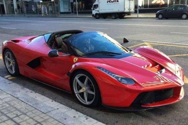 2021款法拉利拉法 如果这辆敞篷版预定_凤凰网汽车