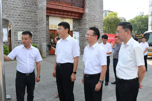 市委副书记代市长67刘烁在安源区调研