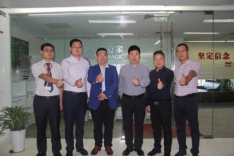 上午中国家居品牌联盟新任秘书长文锋先生,库斯家具执行董事甘丹曦