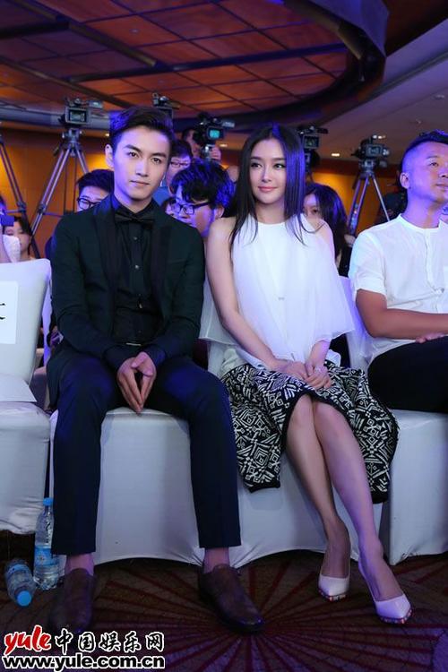 《上铺兄弟》女主秦岚首亮相 与陈晓大谈姐弟恋