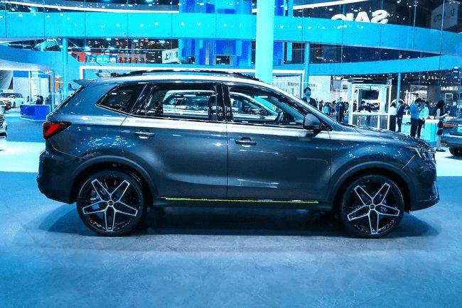 荣威新款rx5 plus上市,油耗6.9l 1.5t/181马力,售价9.