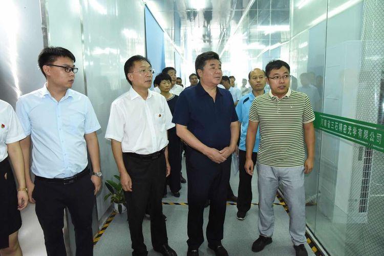 商丘市人大常委会常务副主任刘沛带领调研组开展脱贫攻坚专题调研