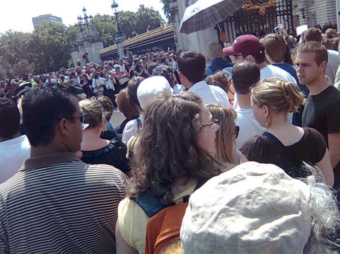 伦敦徒步游三白金汉宫看热闹