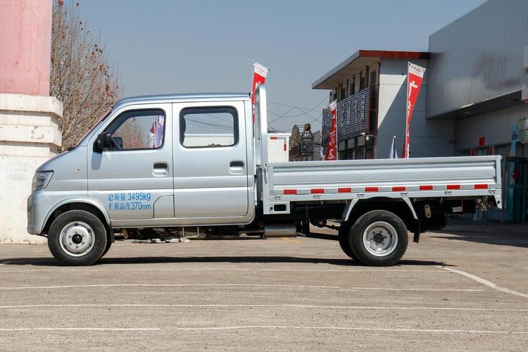 长安双排车后当板多少钱 长安小货车双排座多少钱【网