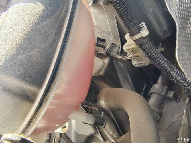 【图】e300防冻液刻度在哪儿?_奔驰e级论坛_汽车之家论坛