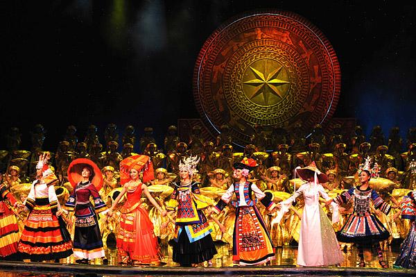 广西壮族自治区庆祝成立50周年文艺晚会