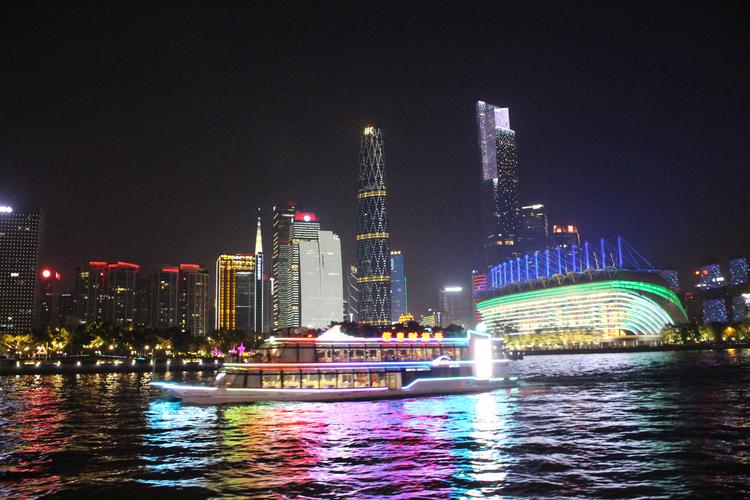 夜游珠江