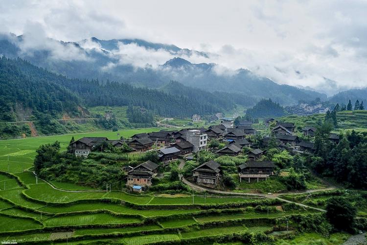 烟雨中的贵州省榕江县平堡侗寨风光(2018年6月24日摄).