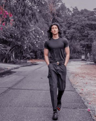 被粉丝称为"地表最帅和尚"的缅甸男模,今天凌晨在仰光被捕