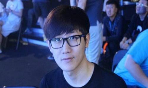 斗鱼cf一哥白鲨和平台冰释前嫌,没有输家!