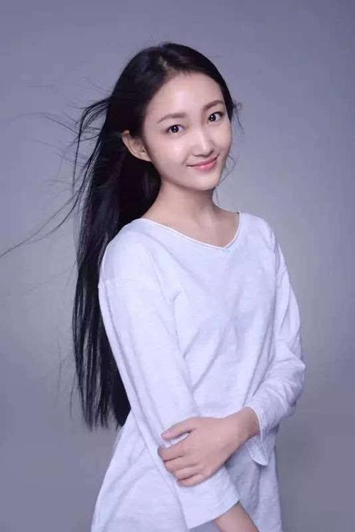 群星打造17级北电小花旦马菲-完美蜕变