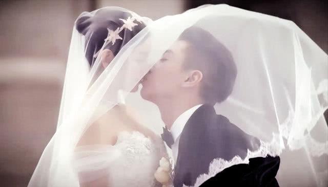 陈晓说,总有一天你会跟我姓 你不必踮起脚尖,我自会弯