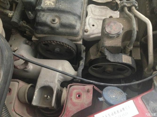 标致207更换正时皮带和张紧轮作业