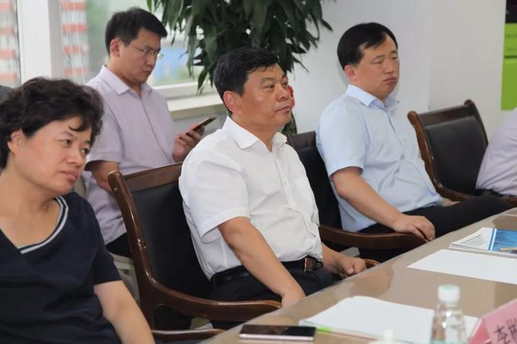 齐河县委书记,县长率团莅临博雅英杰考察指导工作