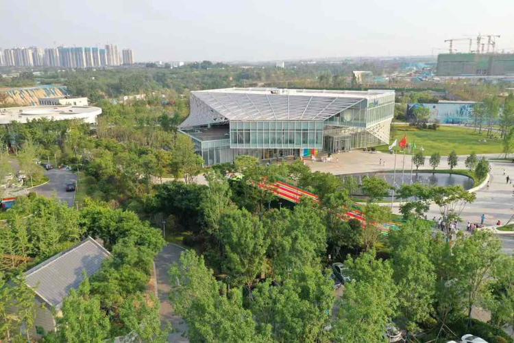 李梦 3年服务经验 郑州华侨城建在公园里的房子106,128房源在售