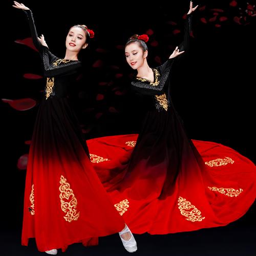 新疆舞蹈演出服女2021新款现代舞舞蹈服装维吾族少数民族风大摆裙