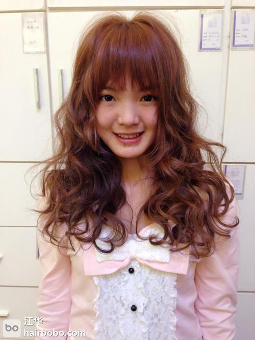 最新女士烫发发型图片大全2