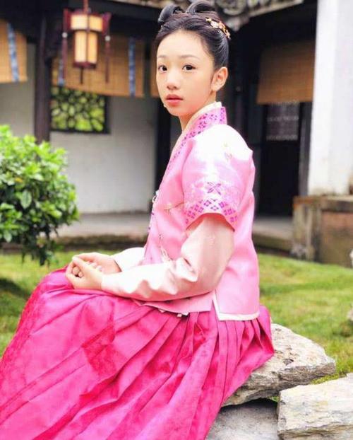 知否:蓉姐儿与齐家联姻,明兰送紫毫笔陪嫁,齐衡发现细节,伤感