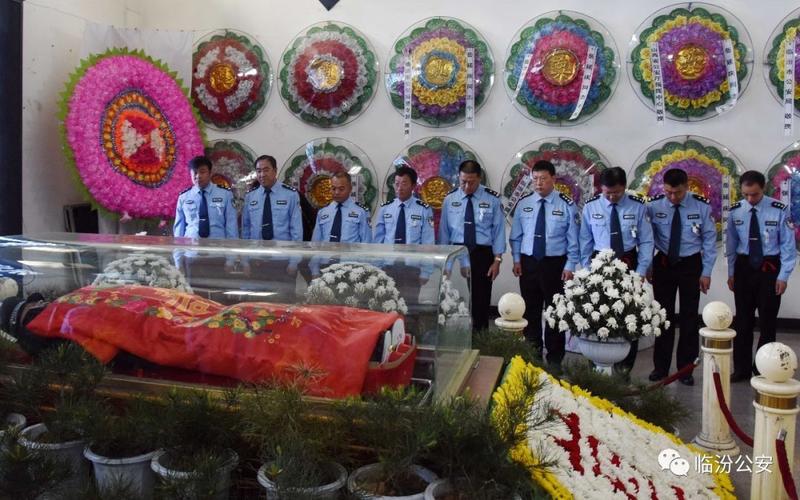因公牺牲人民警察岳延庆追悼会在这里举行.