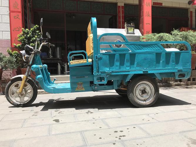 出二手电动三轮车