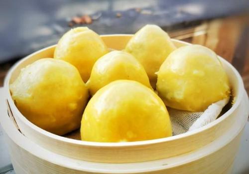 东北粘豆包的家常做法,掌握用料比例和调馅方法,粘糯劲道不塌陷