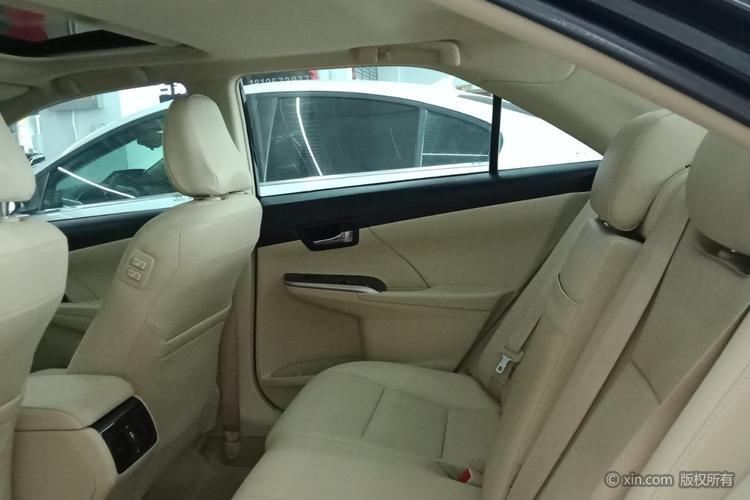 丰田凯美瑞后排全景