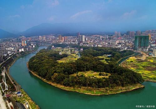 湖南大山深处的洞口县有着众多美丽的景点