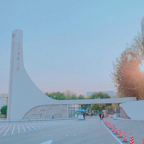 天津商业大学校门