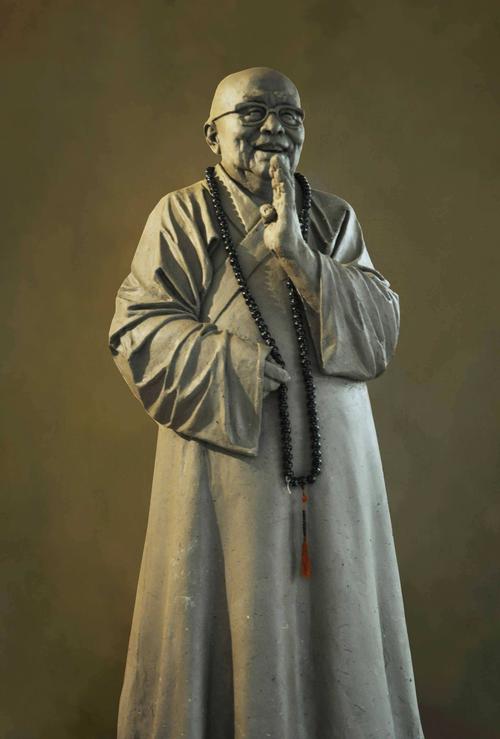 史上最苦的和尚:从小父母双亡,半路出家当和尚,老婆也