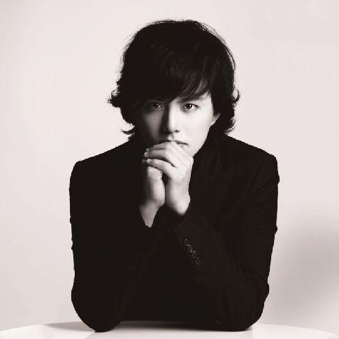 李云迪新恋情疑曝光 遭女方当街"摸臀"(图)