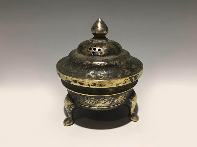 唐代银鎏金熏炉