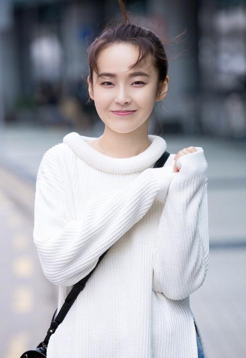 "颖妃"的史诗级照片,值得点赞到手机系统崩溃!