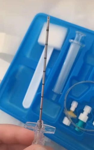 看了剖腹产手术用的"刀叉剑戟"实拍照片,你会心疼自己