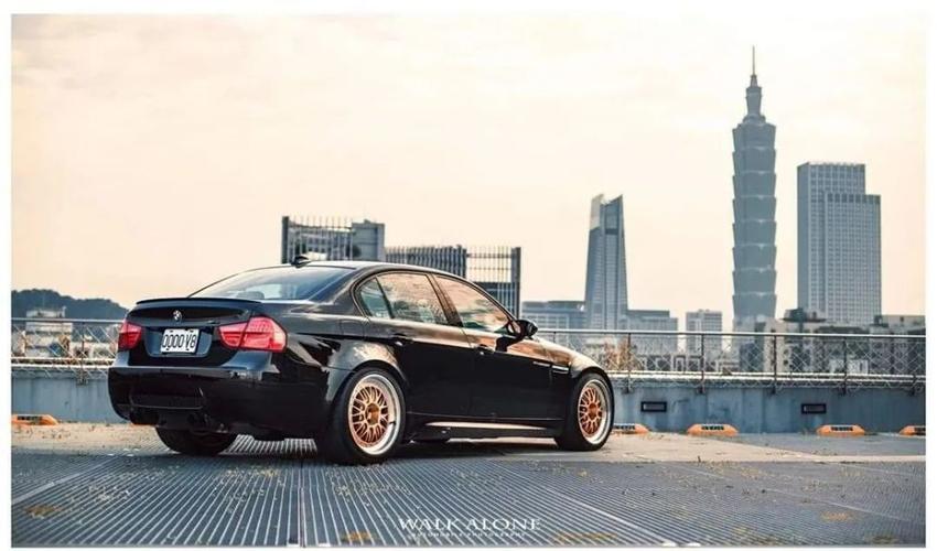 来自末代自吸v8的魅力这台e90m3自带主角光环