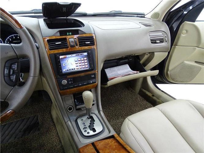 【上海】2004年8月 日产 风度 a33 3.0 gv 黑色 手自一体