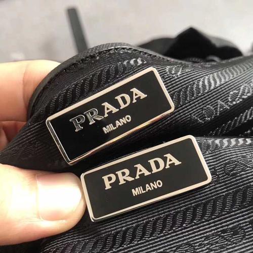prada杀手包如何辨别真伪?