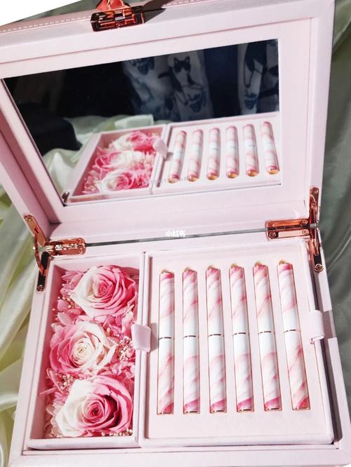 姐妹你快看完美日记这个七夕礼盒!