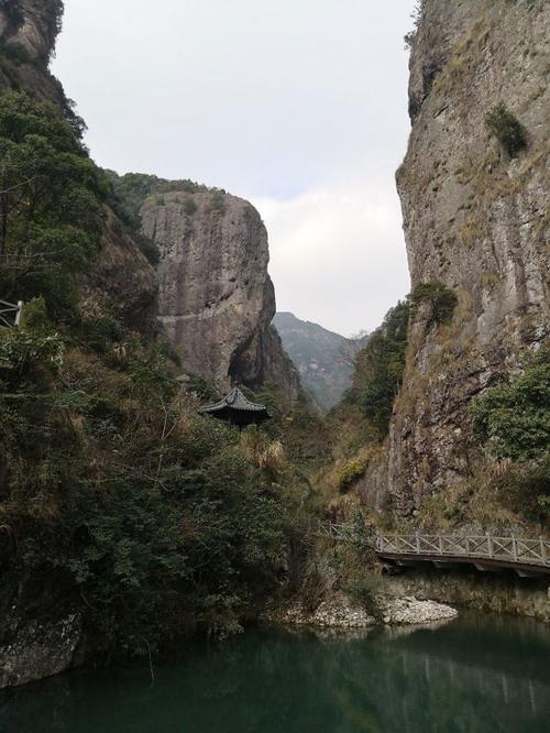 卧龙谷景区旅游攻略 之景点1(1/共37页)