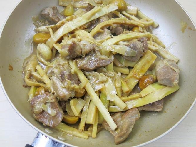 竹笋炖肉