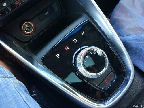 按钮多代表功能多,这句粗暴的话放在宝骏510车上说得通!