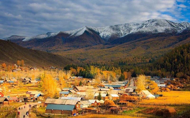 新疆白哈巴村唯美秋景桌面壁纸,白哈巴村位于新疆阿勒泰地区哈巴河县