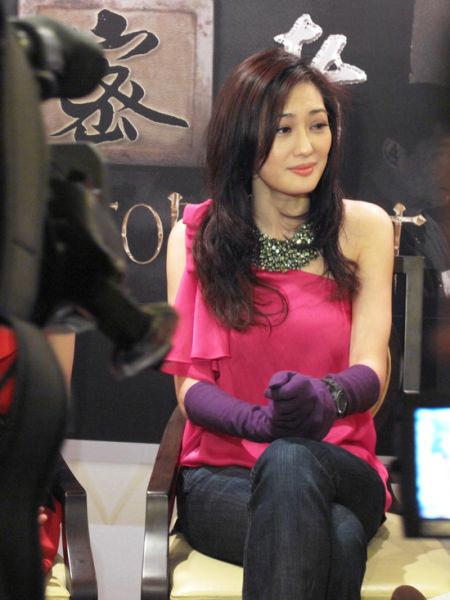 告密者发布会主创亮相孟广美分享婚姻生活