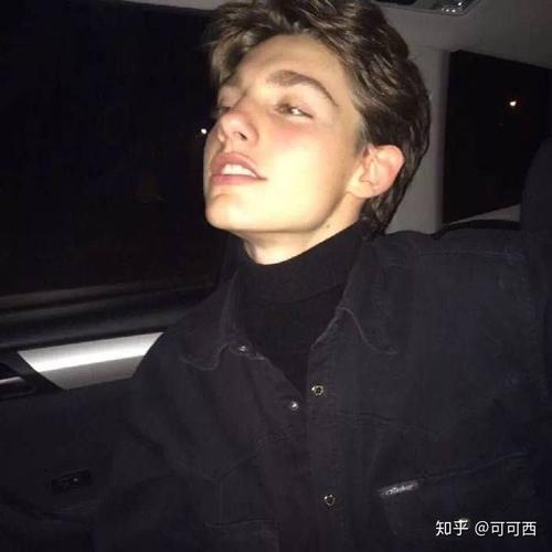 请问有什么可以拿来当微信qq头像的欧美男生头像?