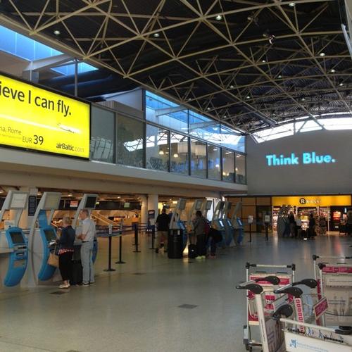 helsinki airport (hel)