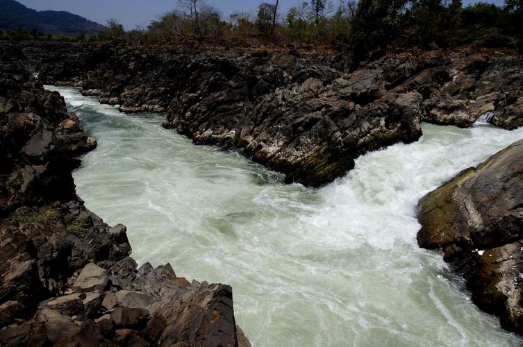 图片大全] 老挝湄公河瀑布风景图片
